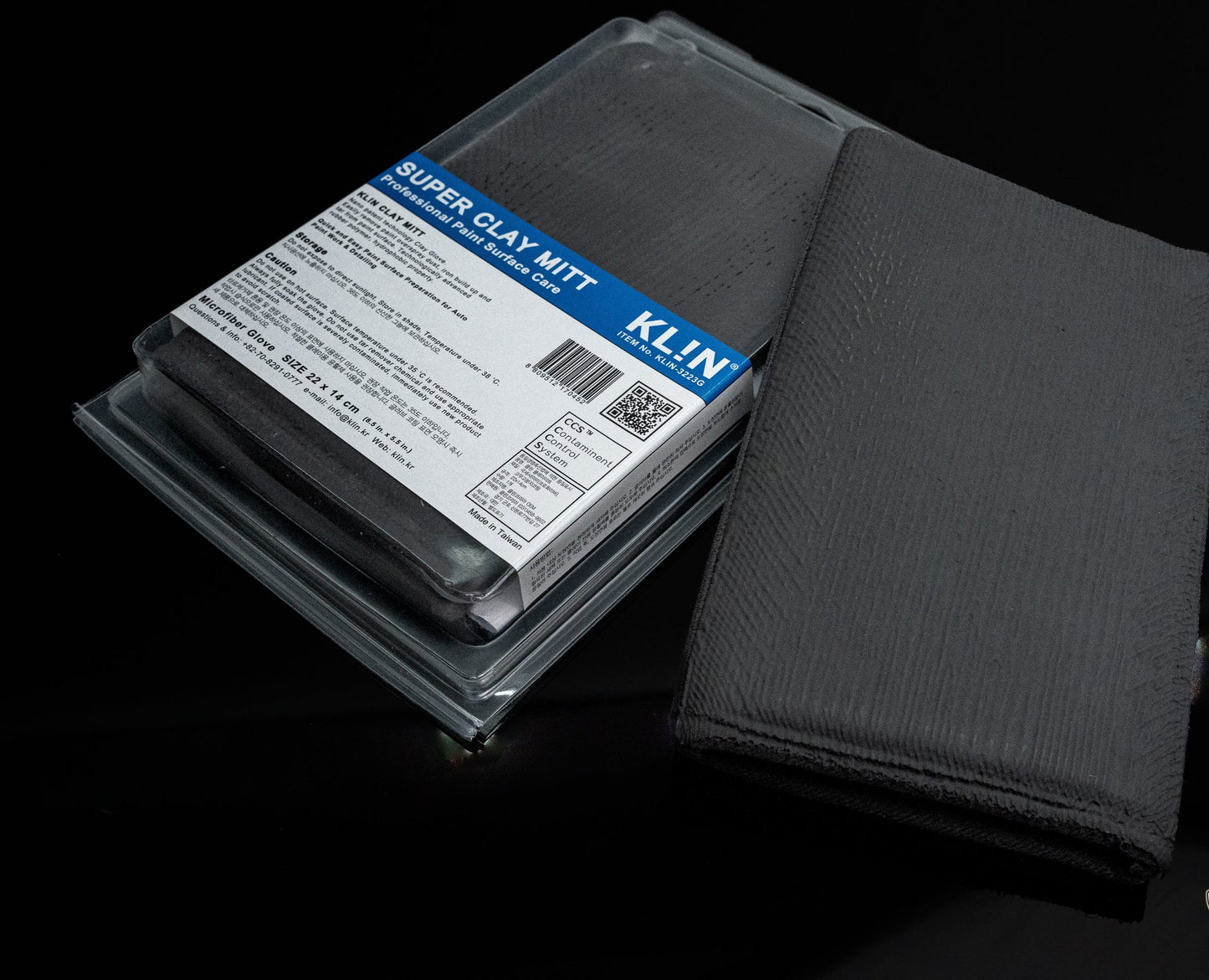 Clay mitt with black background